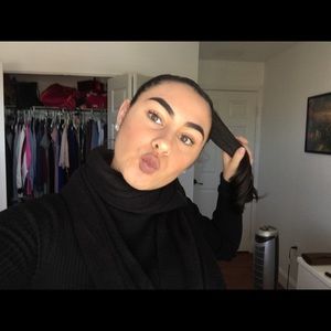 Meet your Posher, Jennifer